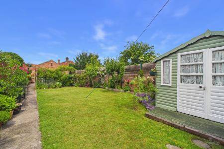 3 bedroom Terraced House for sale in Chapel Lane, Barton-upon-Humber, North Lincolnshire, DN18