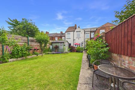 3 bedroom Terraced House for sale in Chapel Lane, Barton-upon-Humber, North Lincolnshire, DN18
