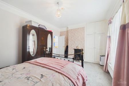 3 bedroom Terraced House for sale in Chapel Lane, Barton-upon-Humber, North Lincolnshire, DN18