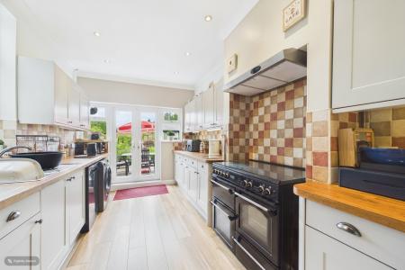 3 bedroom Terraced House for sale in Chapel Lane, Barton-upon-Humber, North Lincolnshire, DN18