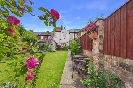 3 bedroom Terraced House for sale in Chapel Lane, Barton-upon-Humber, North Lincolnshire, DN18