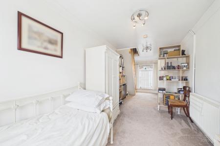 3 bedroom Terraced House for sale in Chapel Lane, Barton-upon-Humber, North Lincolnshire, DN18