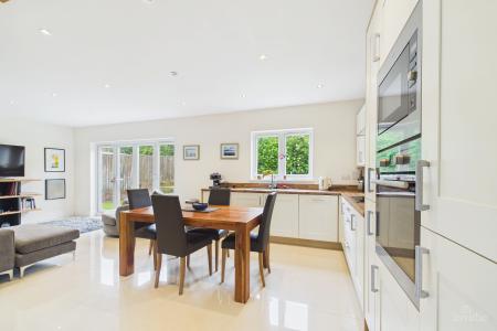 4 bedroom Detached house for sale in Jubilee Place, Barton-upon-Humber, North Lincolnshire, DN18