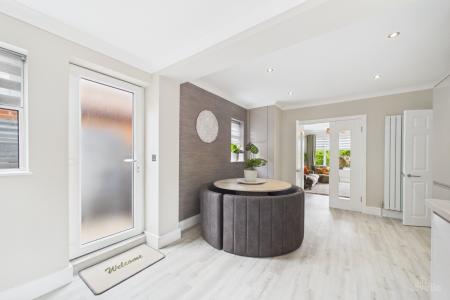 3 bedroom Detached bungalow for sale in Barton Street, Barrow-upon-Humber, North Lincolnshire, DN19