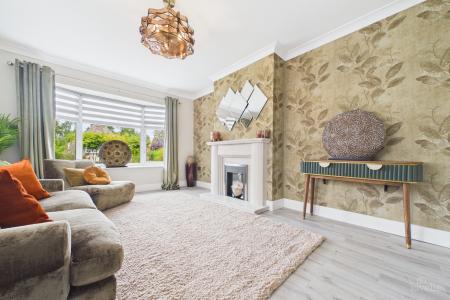 3 bedroom Detached bungalow for sale in Barton Street, Barrow-upon-Humber, North Lincolnshire, DN19