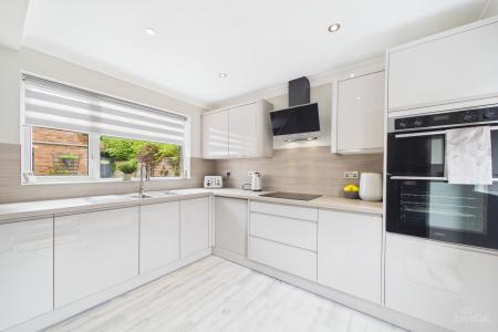 3 bedroom Detached bungalow for sale in Barton Street, Barrow-upon-Humber, North Lincolnshire, DN19