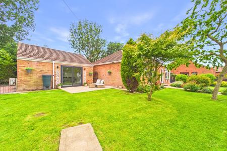 3 bedroom Detached bungalow for sale in Barton Street, Barrow-upon-Humber, North Lincolnshire, DN19