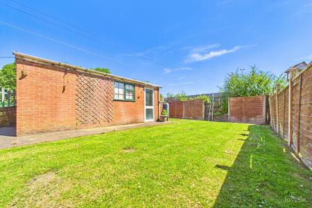 3 bedroom Semi-detached house for sale in Marsh Lane, Barton-upon-Humber, North Lincolnshire, DN18