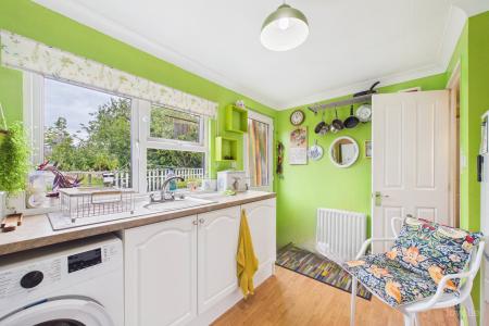 2 bedroom Park home for sale in Barton Broads Park, Barton-upon-Humber, North Lincolnshire, DN18