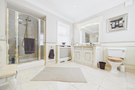 5 bedroom Detached house for sale in Chapter House - Middlegate Mews, Melton Ross, North Lincolnshire, DN38