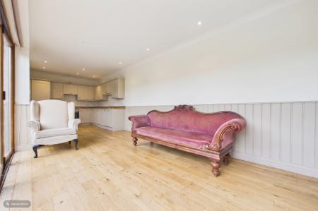 5 bedroom Detached house for sale in Chapter House - Middlegate Mews, Melton Ross, North Lincolnshire, DN38