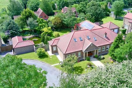 5 bedroom Detached house for sale in Chapter House - Middlegate Mews, Melton Ross, North Lincolnshire, DN38