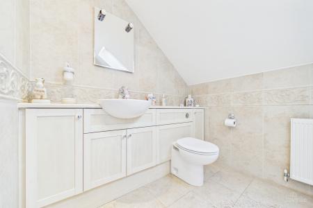 5 bedroom Detached house for sale in Chapter House - Middlegate Mews, Melton Ross, North Lincolnshire, DN38