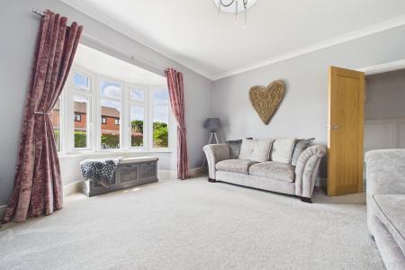 4 bedroom Detached house for sale in Townside, East Halton, North Lincolnshire, DN40