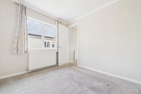 2 bedroom Park home for sale in Barton Broads Park, Barton-upon-Humber, North Lincolnshire, DN18