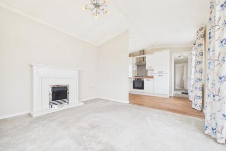2 bedroom Park home for sale in Barton Broads Park, Barton-upon-Humber, North Lincolnshire, DN18