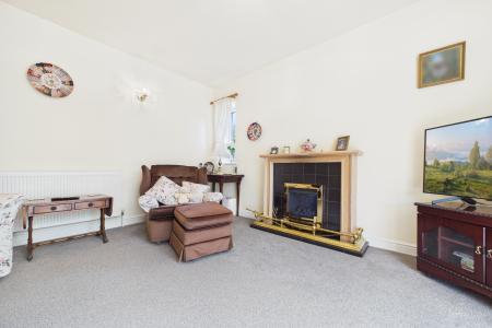 2 bedroom Detached bungalow for sale in Finchley Close, Barton-upon-Humber, North Lincolnshire, DN18