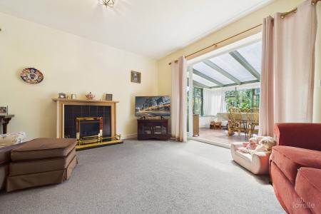 2 bedroom Detached bungalow for sale in Finchley Close, Barton-upon-Humber, North Lincolnshire, DN18