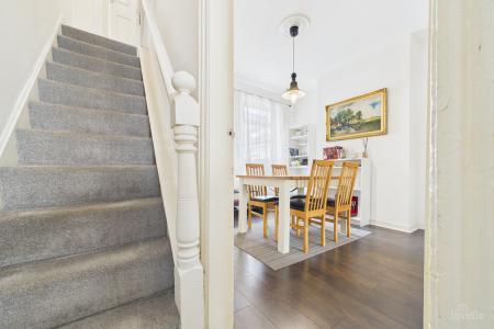 3 bedroom Terraced House for sale in Myrtle Avenue, Wellsted Street, Kingston upon Hull, East Riding of Yorkshire, HU3