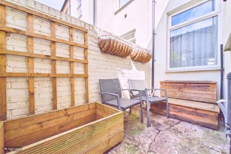 3 bedroom Terraced House for sale in Myrtle Avenue, Wellsted Street, Kingston upon Hull, East Riding of Yorkshire, HU3