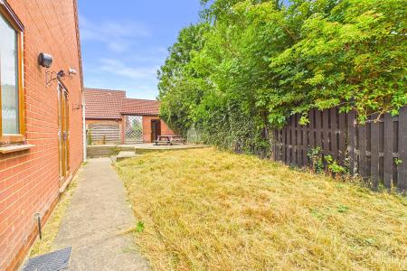 4 bedroom Detached house for sale in The Close, Goxhill, North Lincolnshire, DN19