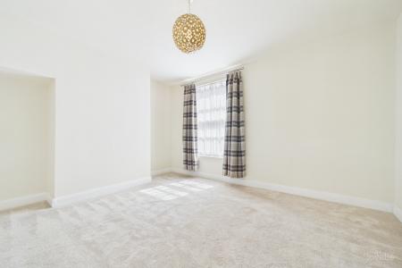 2 bedroom Terraced House for sale in Brigg Road, Barton-upon-Humber, North Lincolnshire, DN18