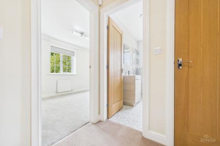4 bedroom Detached house for sale in Franklin Way, Barrow-Upon-Humber, DN19