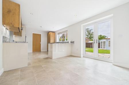 4 bedroom Detached house for sale in Franklin Way, Barrow-Upon-Humber, DN19