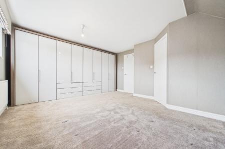 4 bedroom Detached house for sale in The Close, Goxhill, DN19