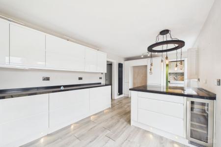 4 bedroom Detached house for sale in The Close, Goxhill, DN19