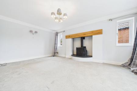 4 bedroom Detached house for sale in The Close, Goxhill, DN19