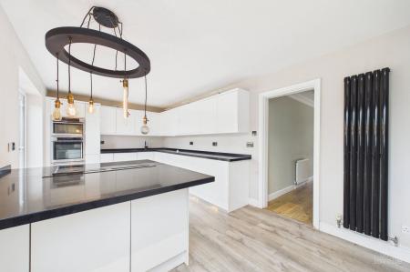 4 bedroom Detached house for sale in The Close, Goxhill, DN19
