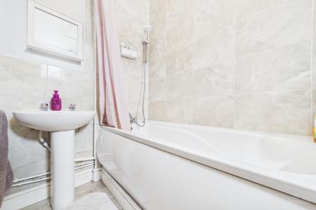 3 bedroom Terraced House for sale in Westfield Road, Barton-Upon-Humber, DN18