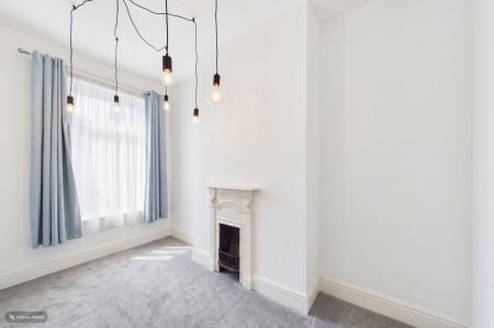3 bedroom Terraced House for sale in 4 Myrtle Avenue Wellsted Street Kingston Upon Hull East Riding of Yorkshire HU3 3BB