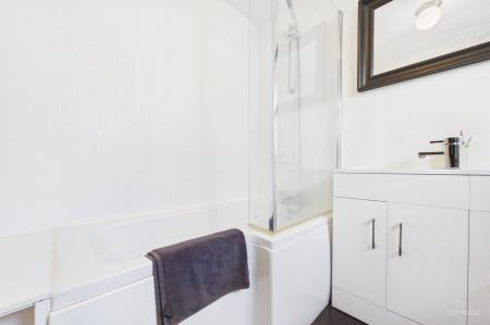 3 bedroom Terraced House for sale in 4 Myrtle Avenue Wellsted Street Kingston Upon Hull East Riding of Yorkshire HU3 3BB