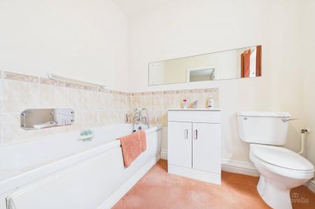 2 bedroom Detached bungalow for sale in Finchley Close, Barton-Upon-Humber, DN18