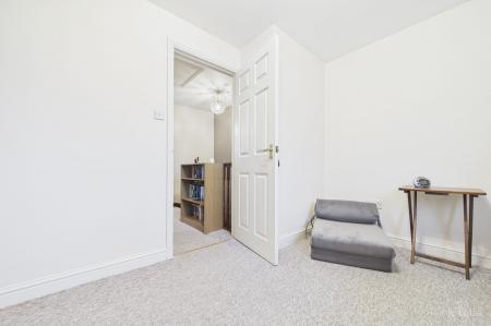 2 bedroom Semi-detached house for sale in Hawthorne Close, Winterton, DN15