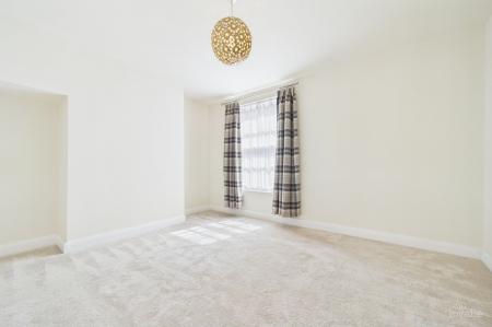 2 bedroom Terraced House for sale in Brigg Road, Barton-Upon-Humber, DN18