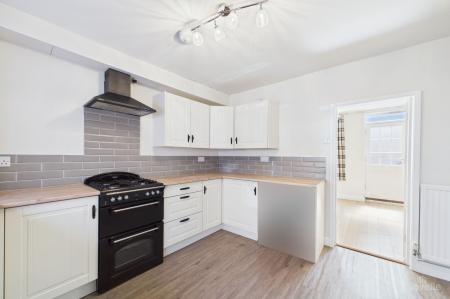2 bedroom Terraced House for sale in Brigg Road, Barton-Upon-Humber, DN18