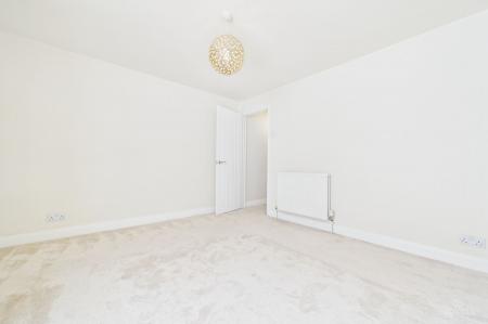 2 bedroom Terraced House for sale in Brigg Road, Barton-Upon-Humber, DN18