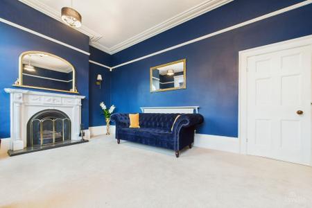 4 bedroom Semi-detached house for sale in Queen Street Barton-Upon-Humber, North Lincolnshire, DN18