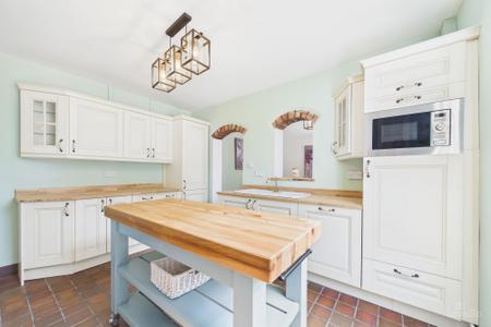4 bedroom Semi-detached house for sale in Queen Street Barton-Upon-Humber, North Lincolnshire, DN18