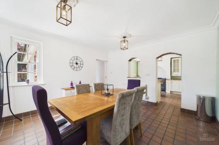 4 bedroom Semi-detached house for sale in Queen Street Barton-Upon-Humber, North Lincolnshire, DN18