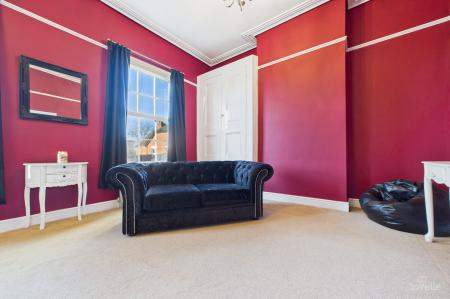 4 bedroom Semi-detached house for sale in Queen Street Barton-Upon-Humber, North Lincolnshire, DN18