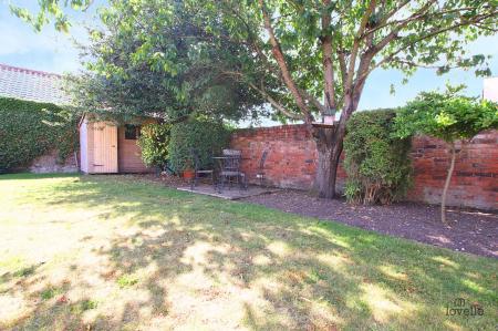 4 bedroom Semi-detached house for sale in Queen Street Barton-Upon-Humber, North Lincolnshire, DN18