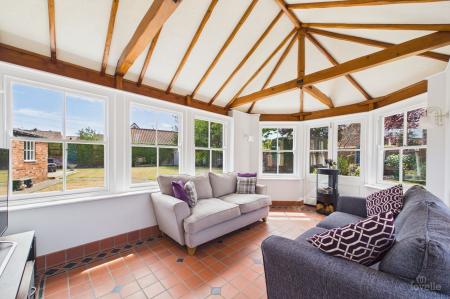 4 bedroom Semi-detached house for sale in Queen Street Barton-Upon-Humber, North Lincolnshire, DN18