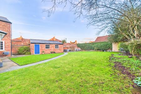 4 bedroom Semi-detached house for sale in Queen Street Barton-Upon-Humber, North Lincolnshire, DN18