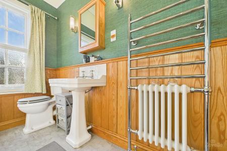 4 bedroom Semi-detached house for sale in Queen Street Barton-Upon-Humber, North Lincolnshire, DN18