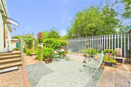 2 bedroom Park home for sale in The Rushes, Maltkiln Road, DN18