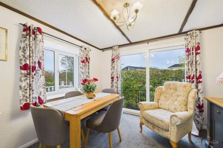 2 bedroom Park home for sale in Maltkiln Road, Barton-Upon-Humber, DN18